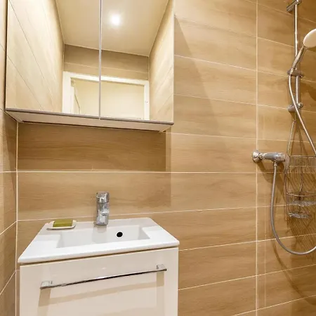 Guestready - Chic Retreat In كليشي